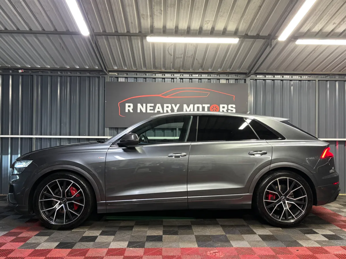 2021 212 Audi Q8 Diesel S-Line 2 Seat Black ED - Image 4