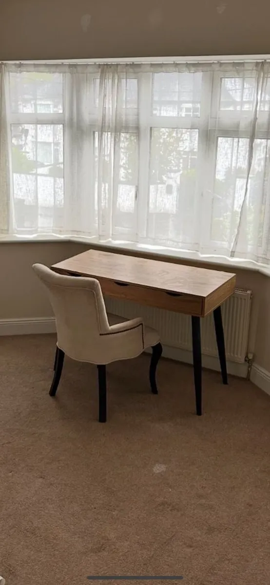 Desk / Table - Image 1