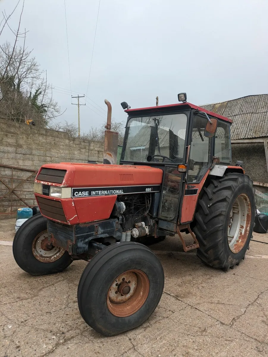 Tractor case - Image 1