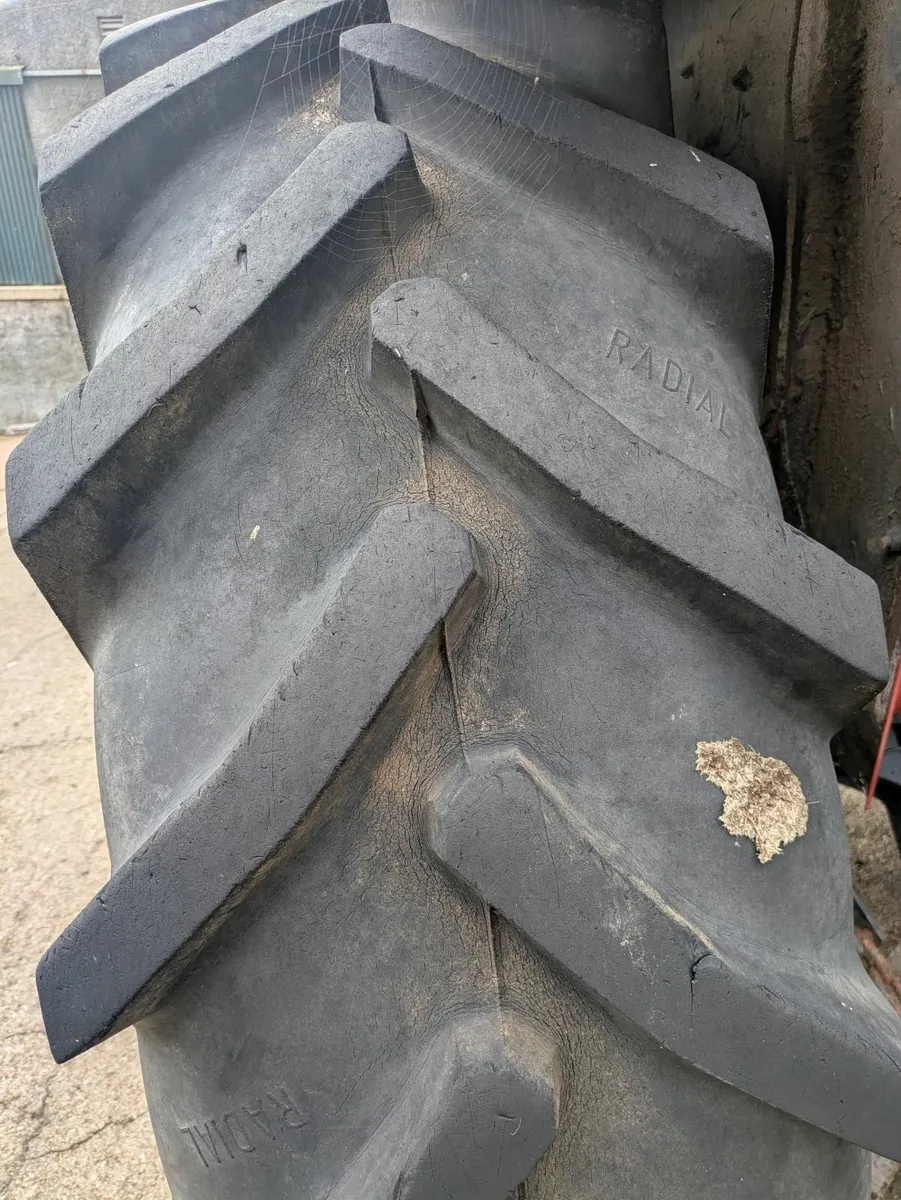 Tractor case - Image 2