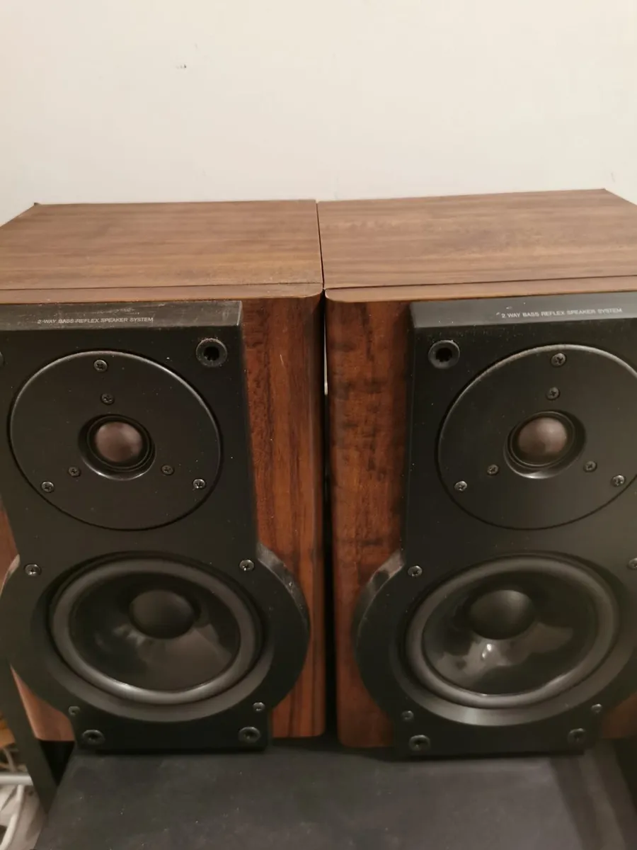AIWA Bookshelf Speakers - Image 2