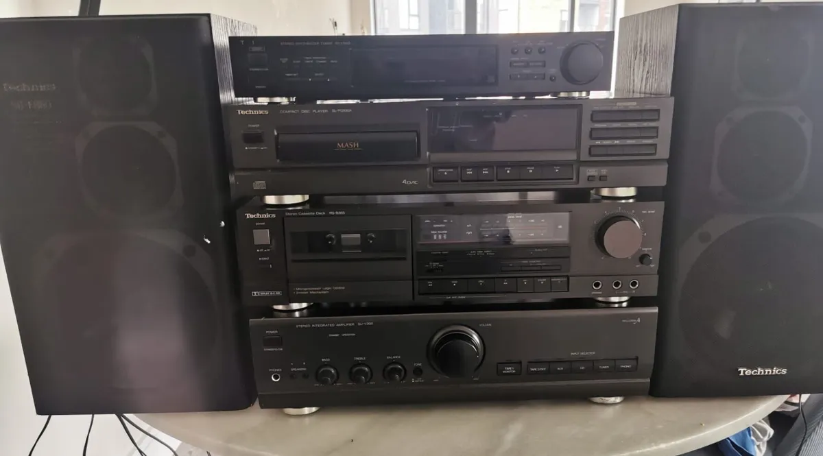 Technics Hi - Fi - Image 1