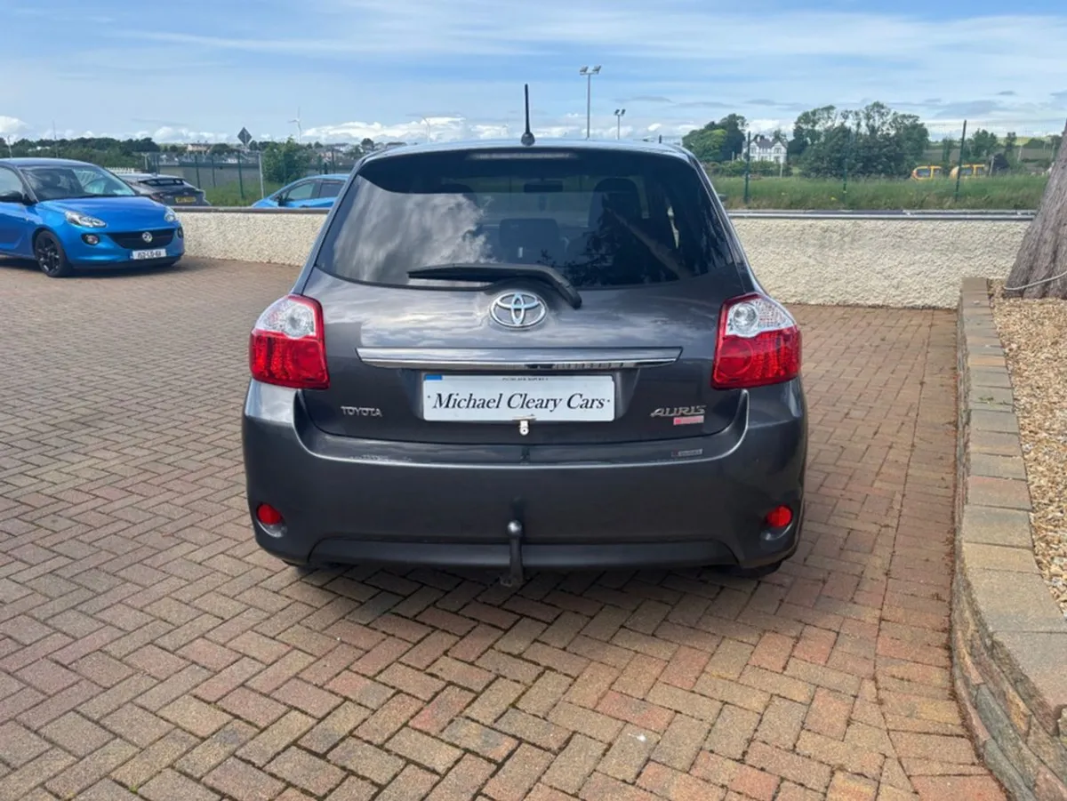 Toyota Auris 1.4 D-4d Sport 3DR - Image 4