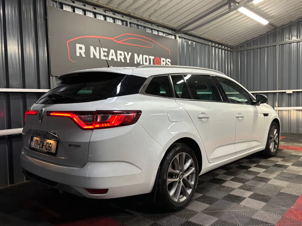 2017 Renault Megane 1.5 GT-Line Manual Estate - Image 3