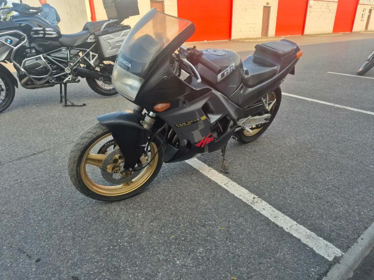 Cbr 250 - Image 3