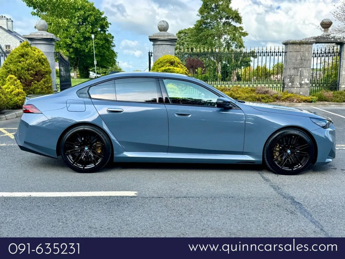 BMW M5 Ultimate Pack huge Spec - Image 2
