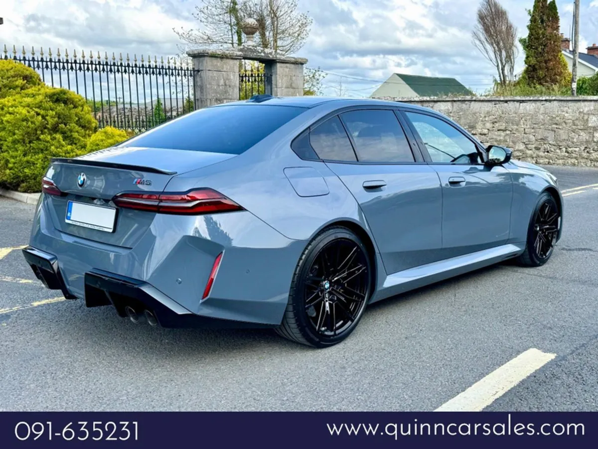 BMW M5 Ultimate Pack huge Spec - Image 3