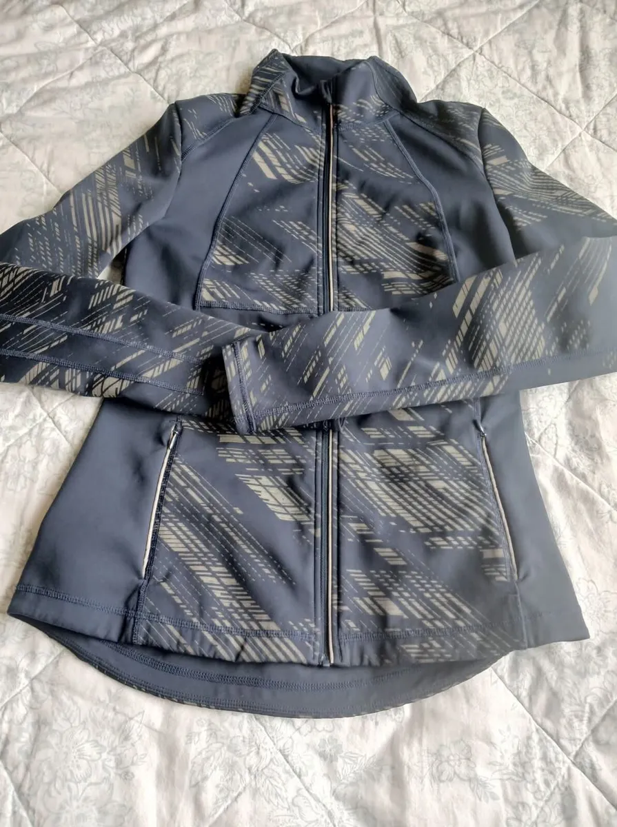 Sweaty Betty navy Power full zip jacket - Image 1