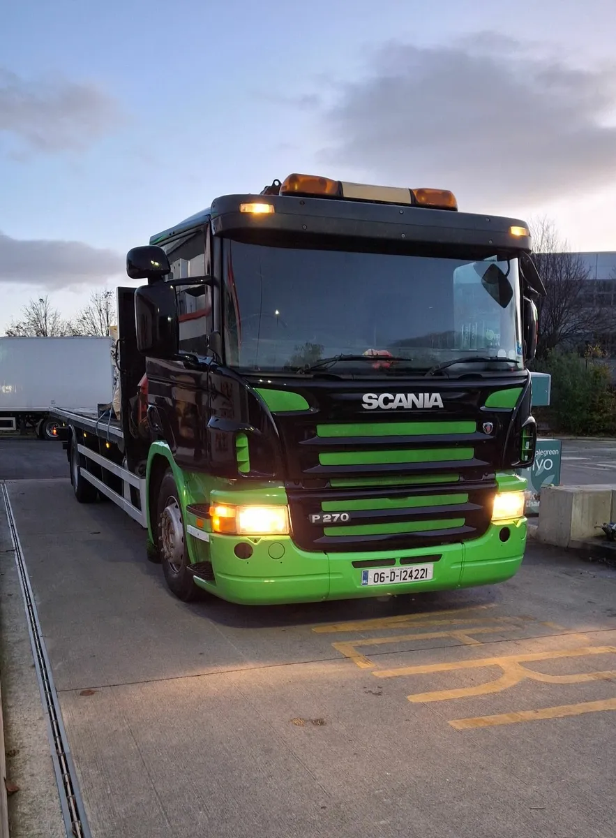 Trucks Scania flatbed with fassi 130 crane - Image 1