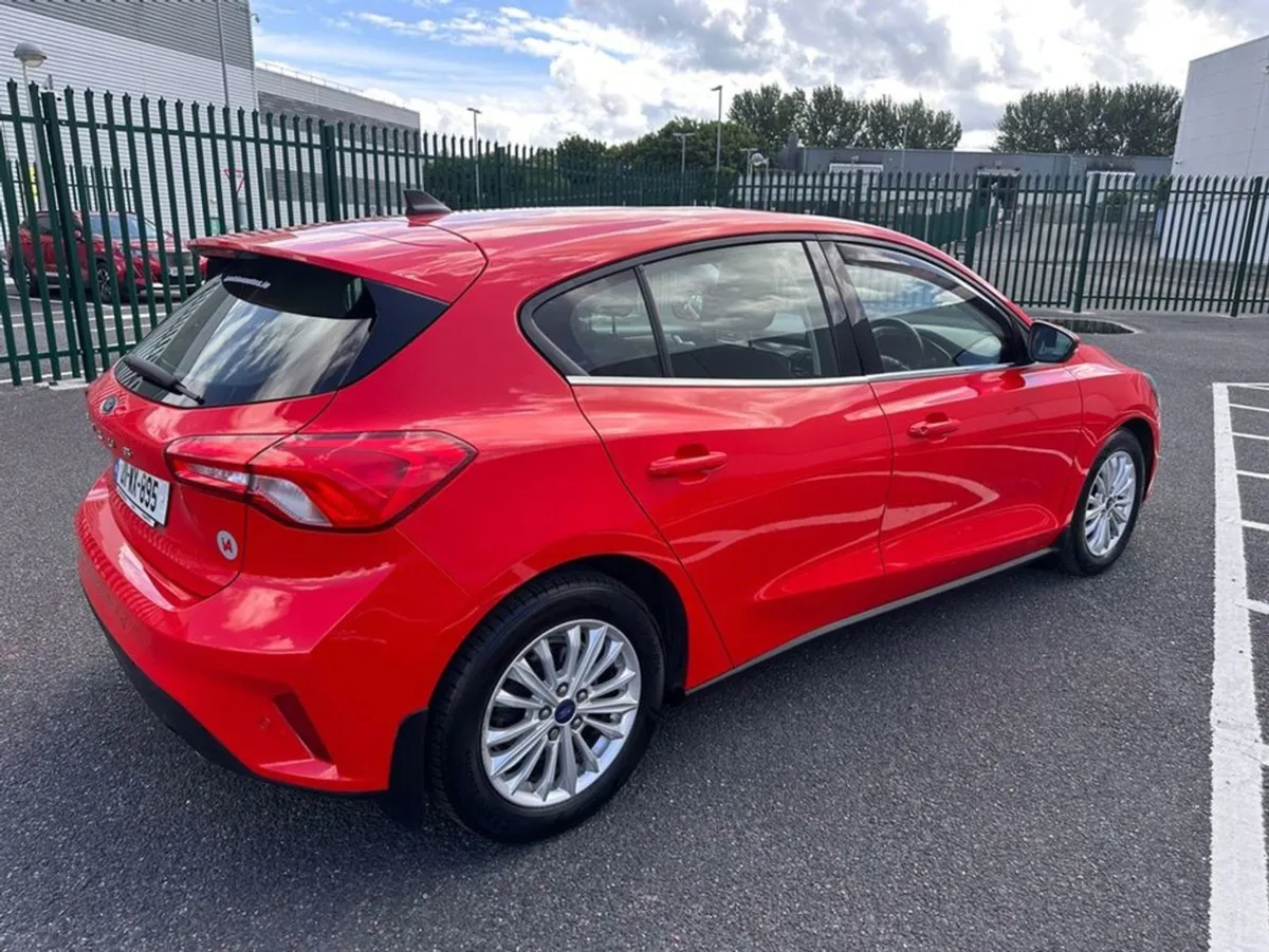 Ford Focus 1.5 Tdci  Titanium Edition  New Nct  N - Image 4