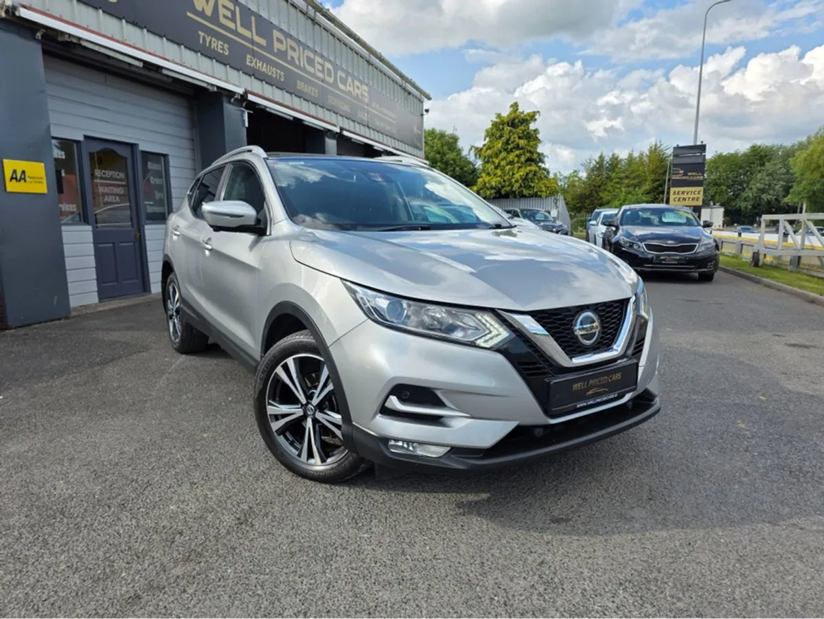 Nissan QASHQAI 1.3 SV Premium My19 4DR - Image 1