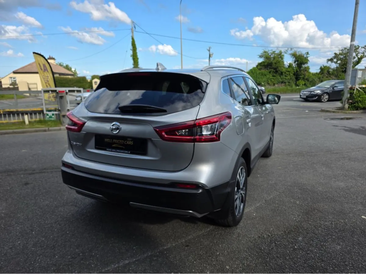 Nissan QASHQAI 1.3 SV Premium My19 4DR - Image 2