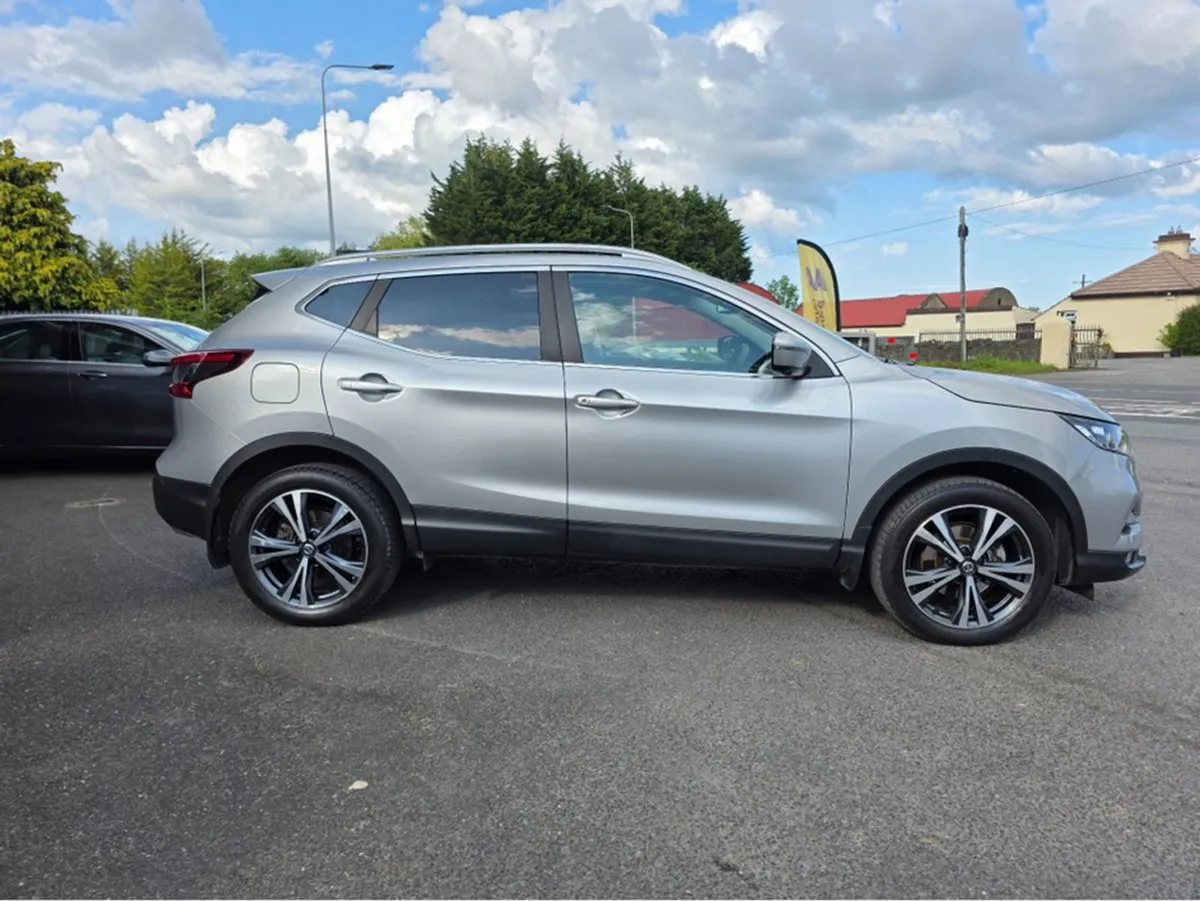 Nissan QASHQAI 1.3 SV Premium My19 4DR - Image 4