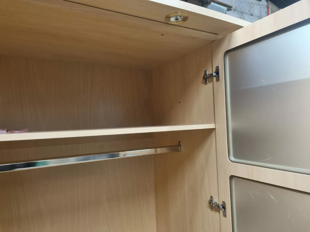 Wardrobe and lockers - Image 4