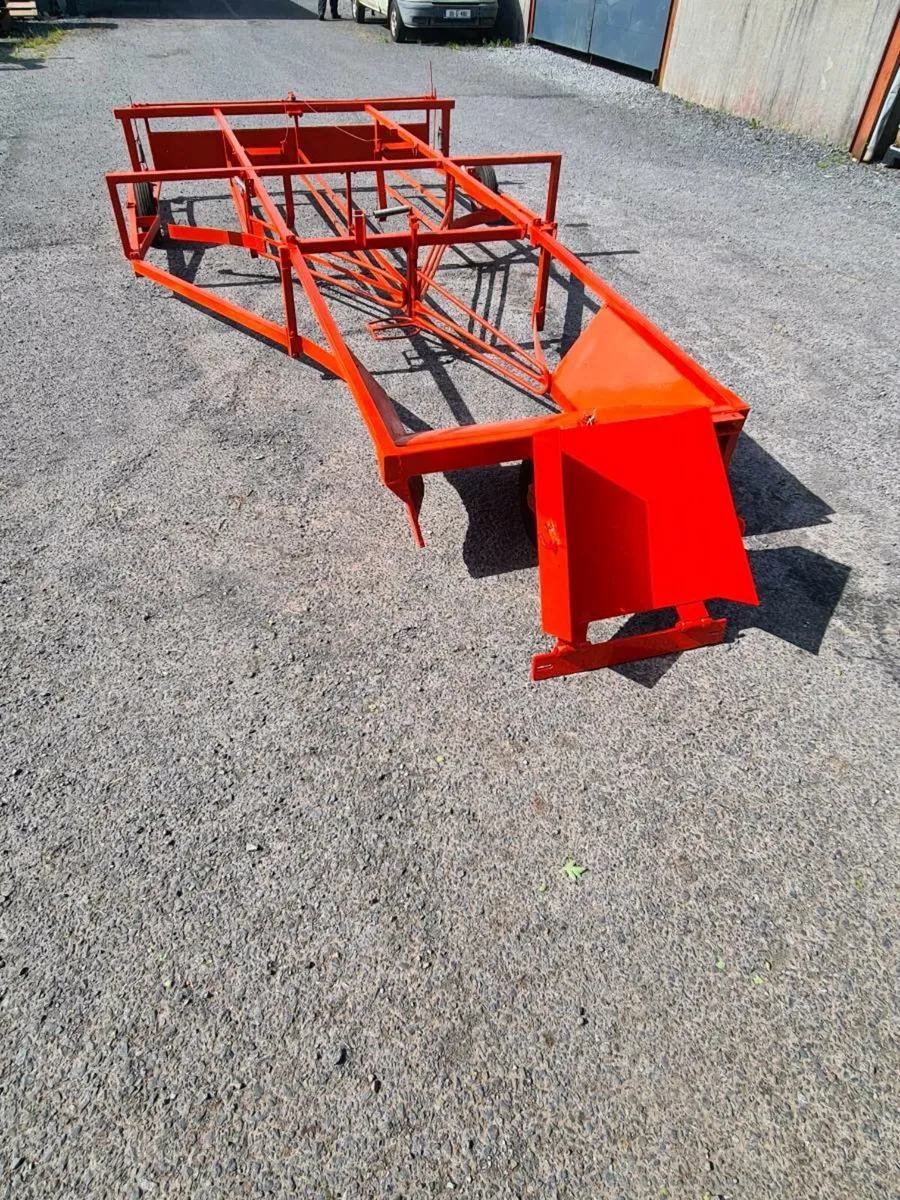 Browns flat 8 bale sleigh - Image 1