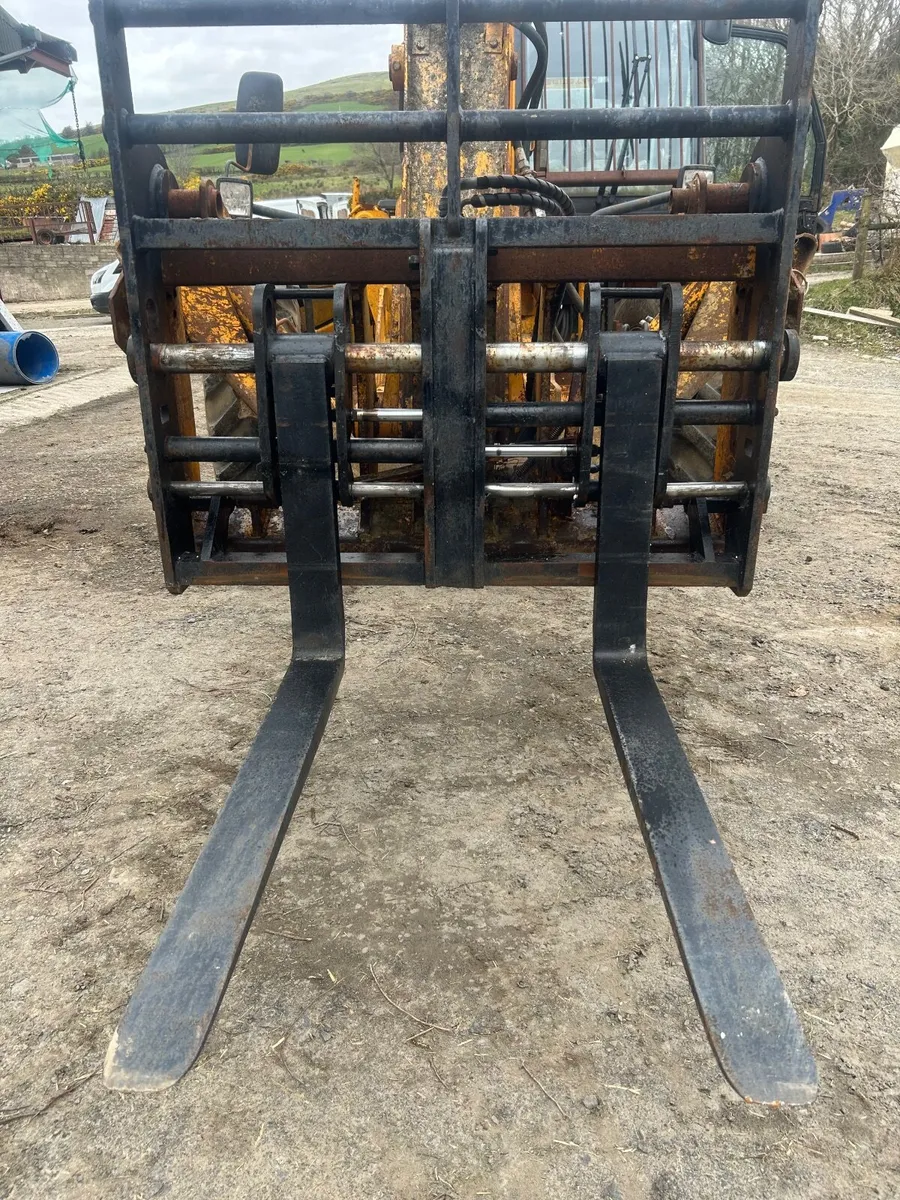 JCB - Image 3