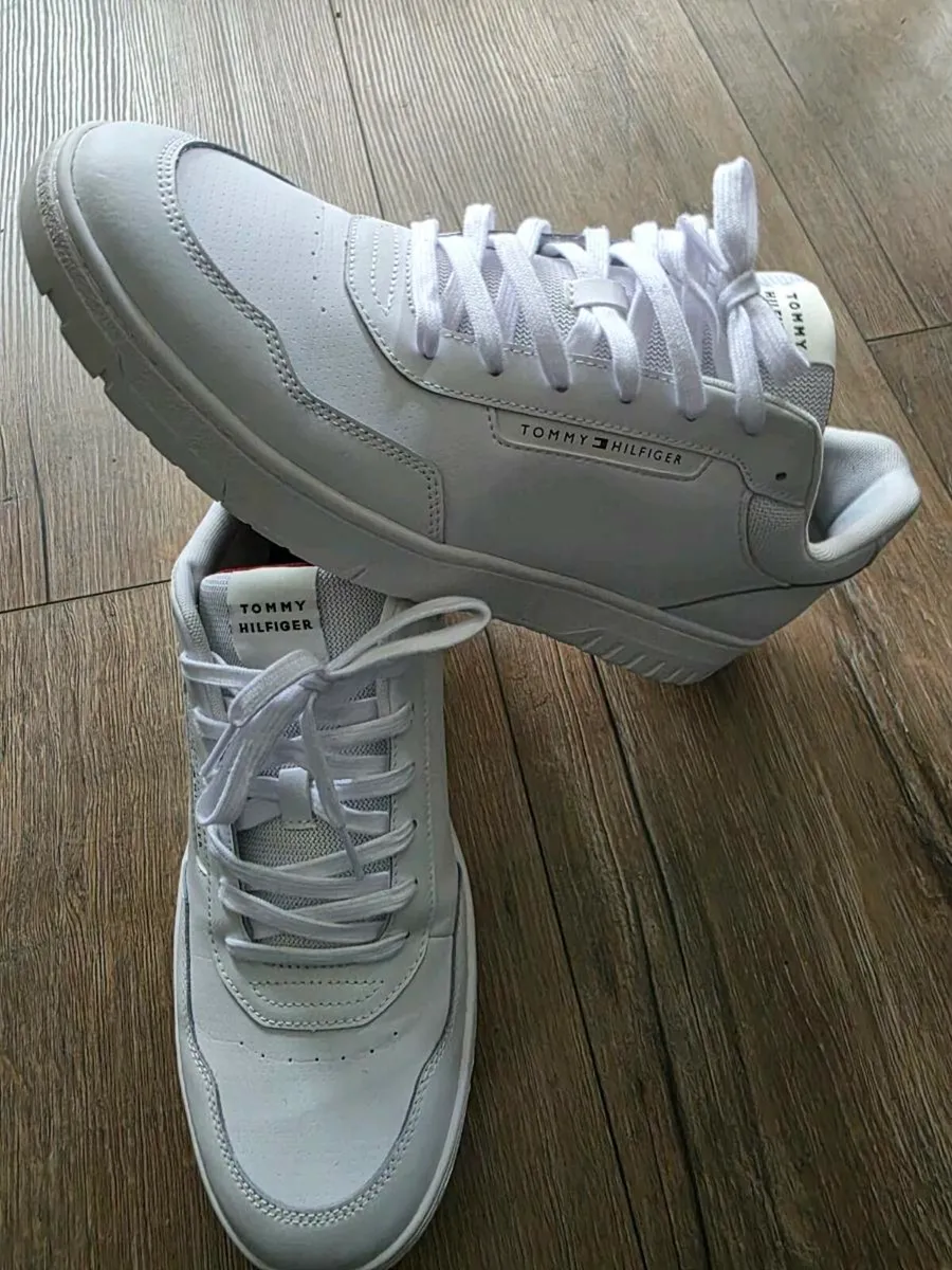 Tommy Hilfiger Trainers 11UK - Image 1