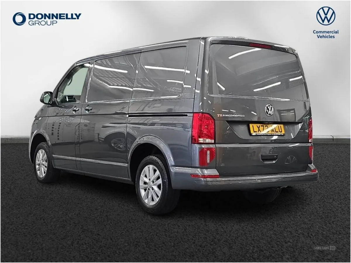 Volkswagen Transporter 2.0 TDI 150 Highline Van D - Image 3