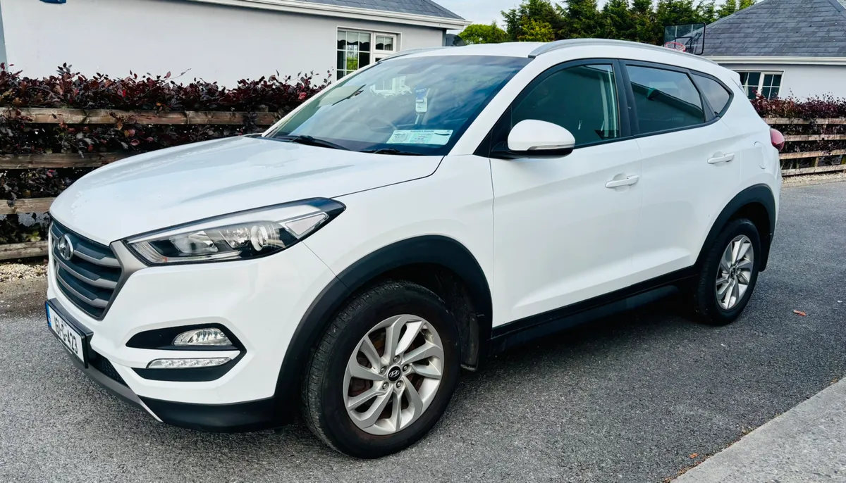2016 HYUNDAI TUSCON EXECUTIVE LOW KMS - Image 2