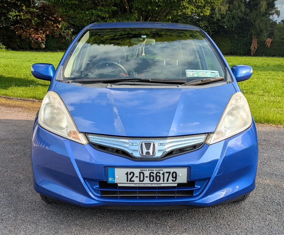 Honda Fit 1.3 AUTOMATIC PETROL HYBRID - Image 2