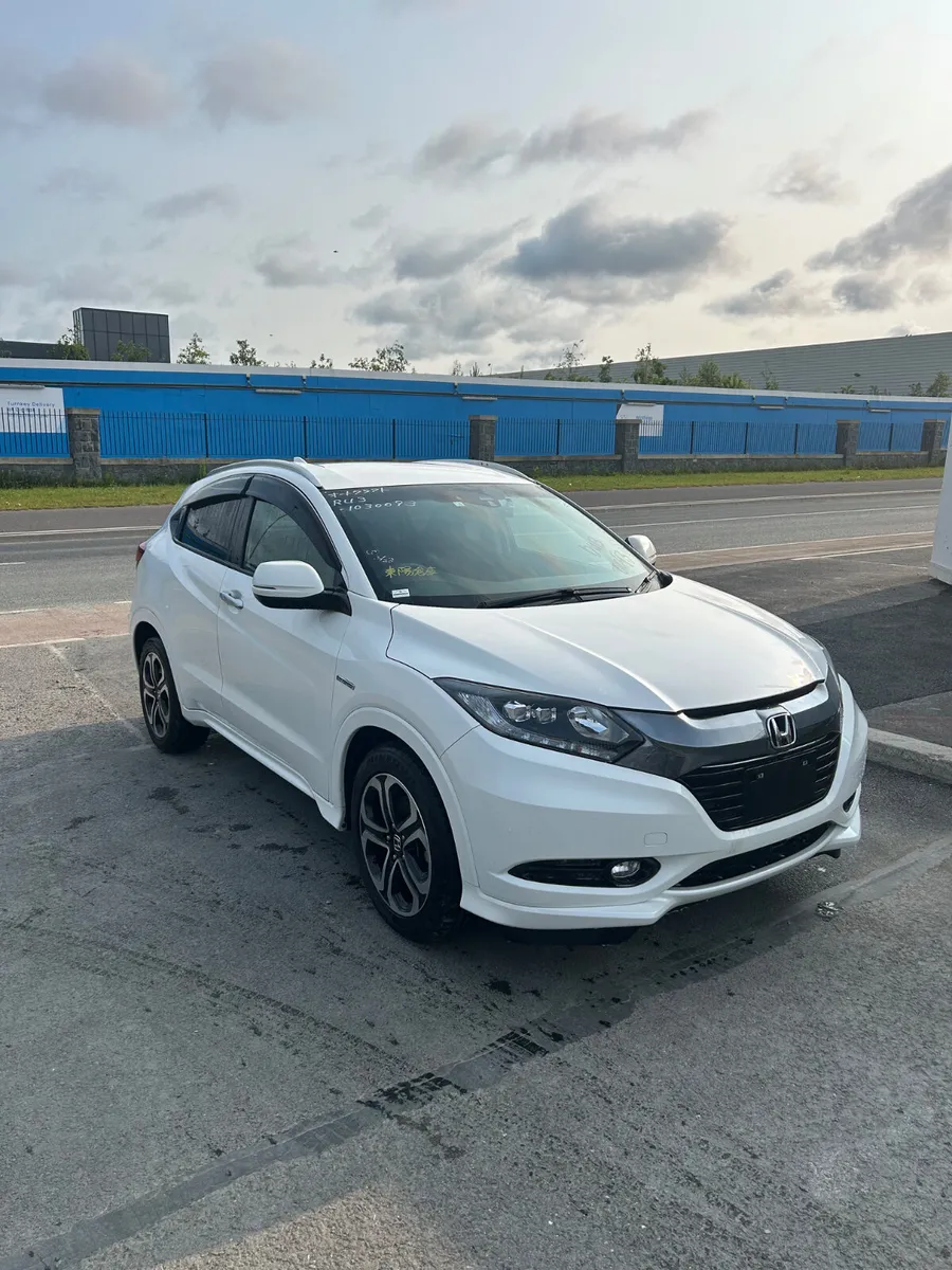2014 Honda Vezel 1.5 Hybrid Auto HIGH SPEC - Image 1