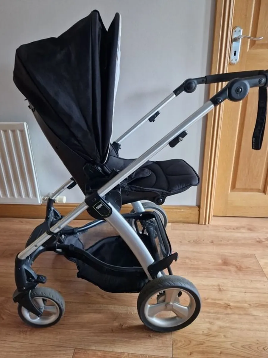 Pushchair  / stroller  / carrycot - Image 4