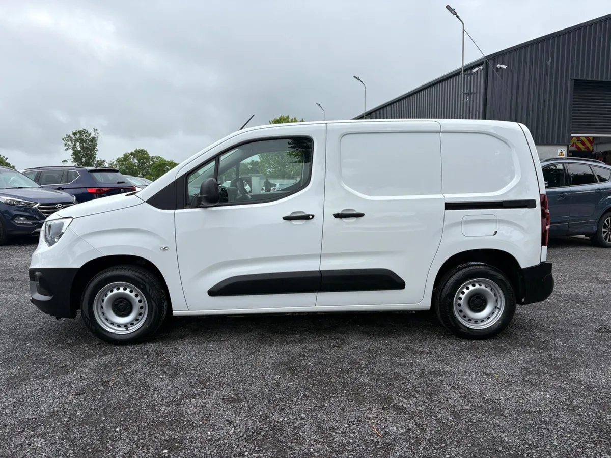Vauxhall Combo - Image 3