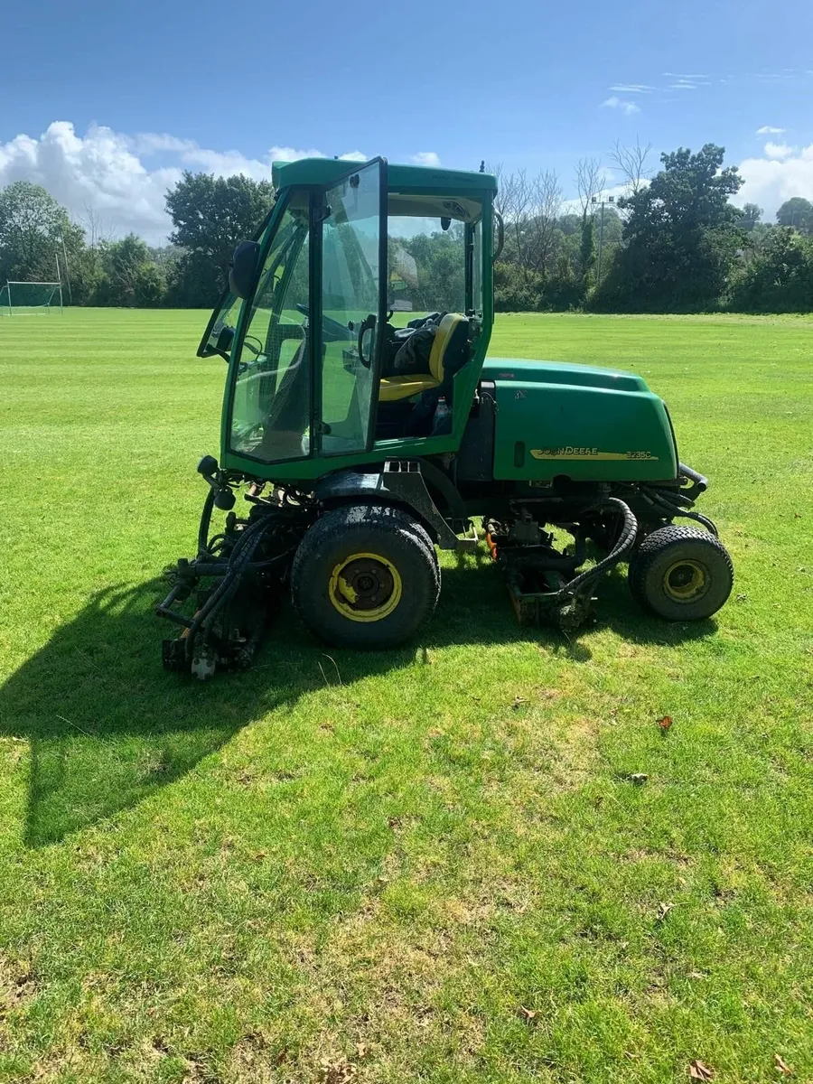 John Deere 3235C Mower – Ideal for Pitches, Golf - Image 3