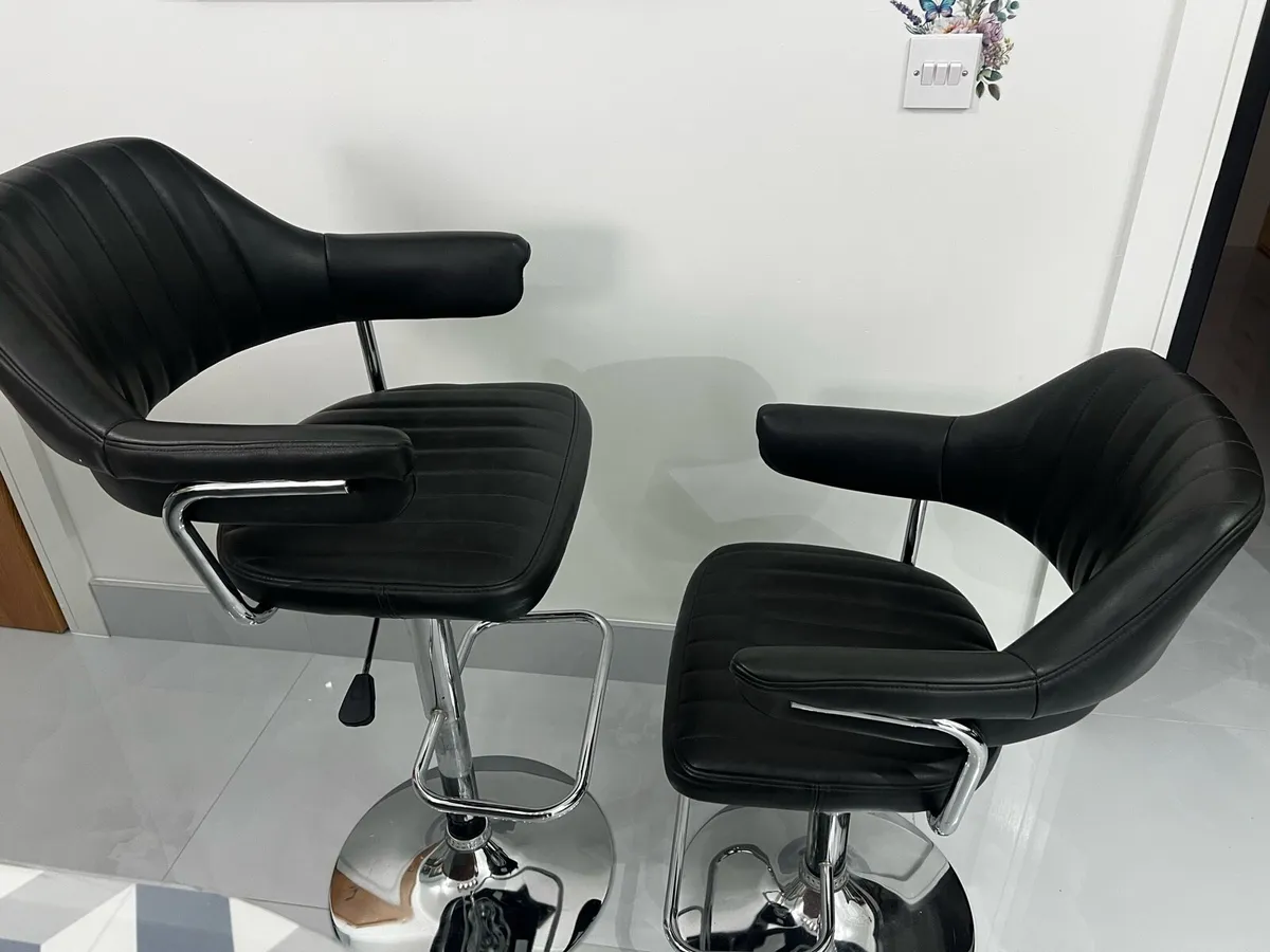 Less used bar stool for sale - Image 2