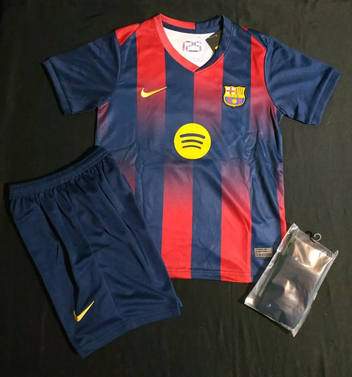 BARCELONA (YAMAL 10) KIDS FULL KIT,6/7, 7/8 ,10/11 - Image 2