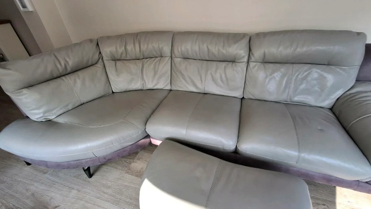 Leather couch 3+2  + 5-seater - Image 2