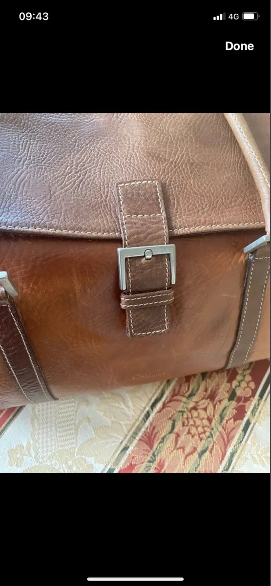 Large Leather Shoulder Bag - Image 2