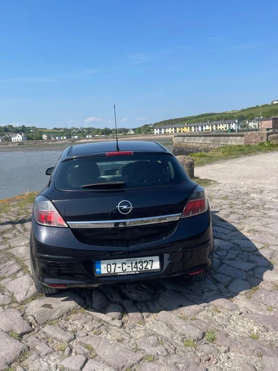 Opel Astra 2007 - Image 2