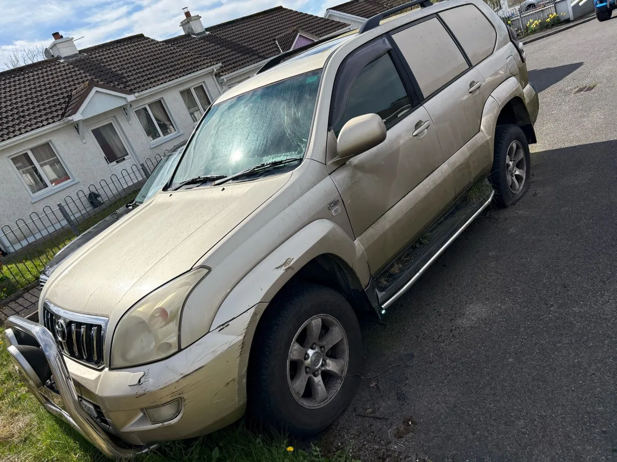 Toyota landcruiser breaking - Image 1