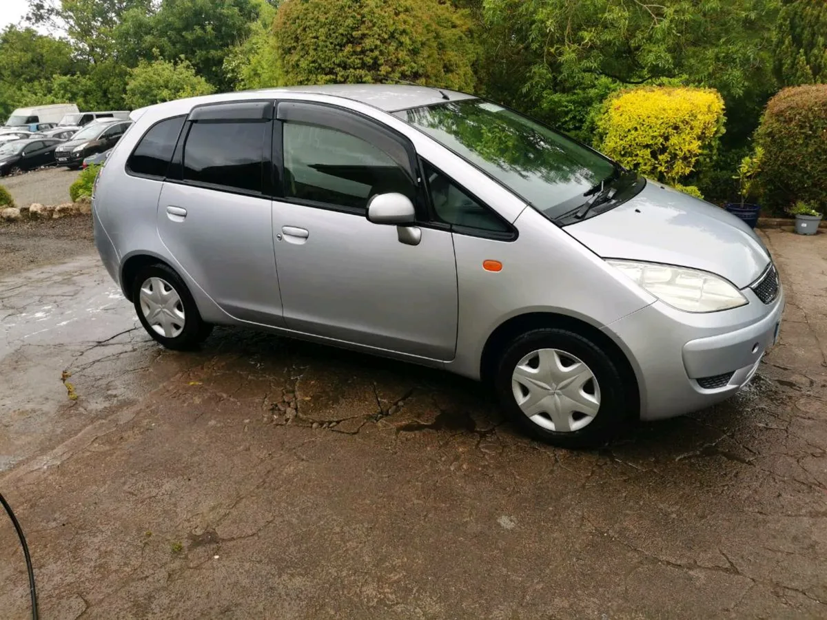 10 Mitsubishi Colt Auto - Image 1