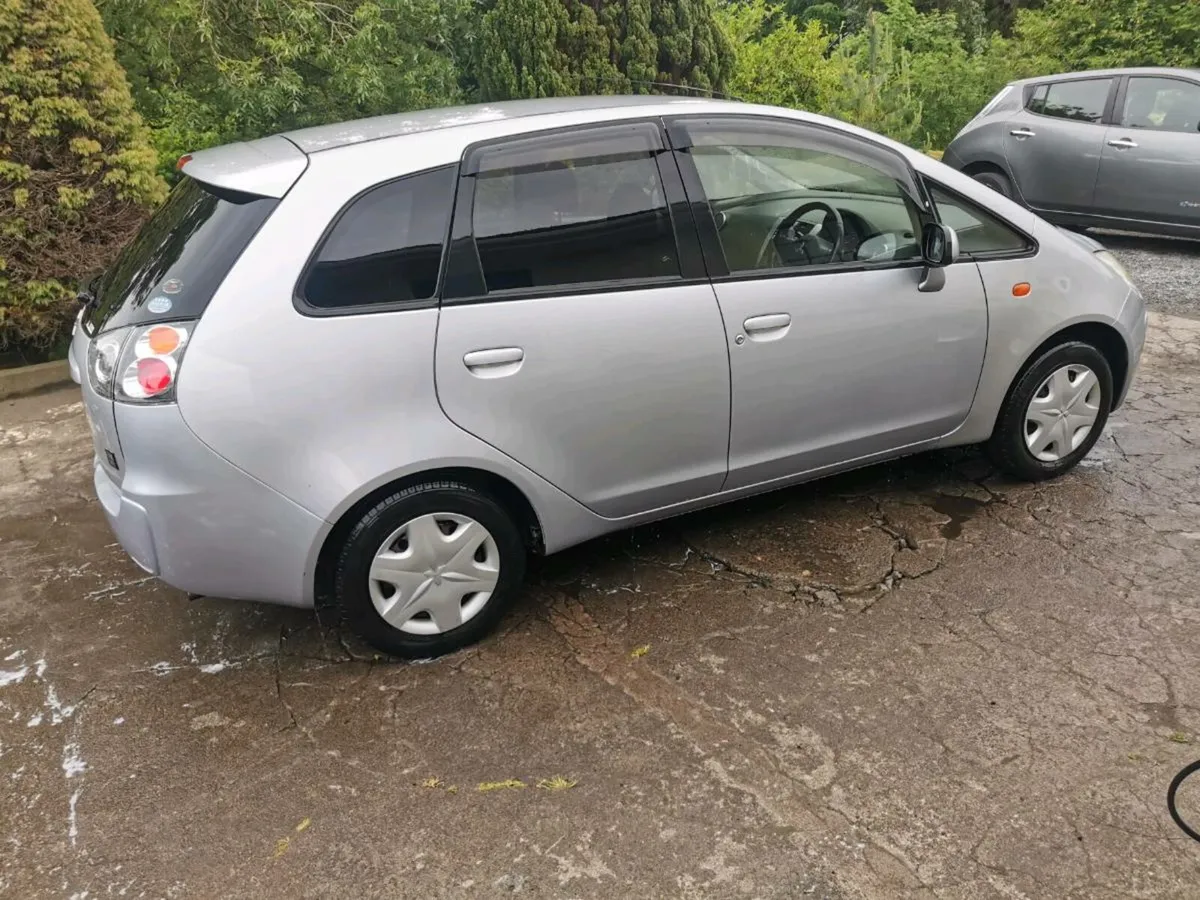 10 Mitsubishi Colt Auto - Image 2