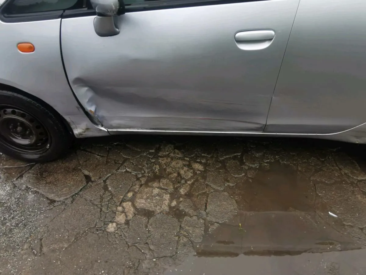 10 Mitsubishi Colt Auto - Image 4