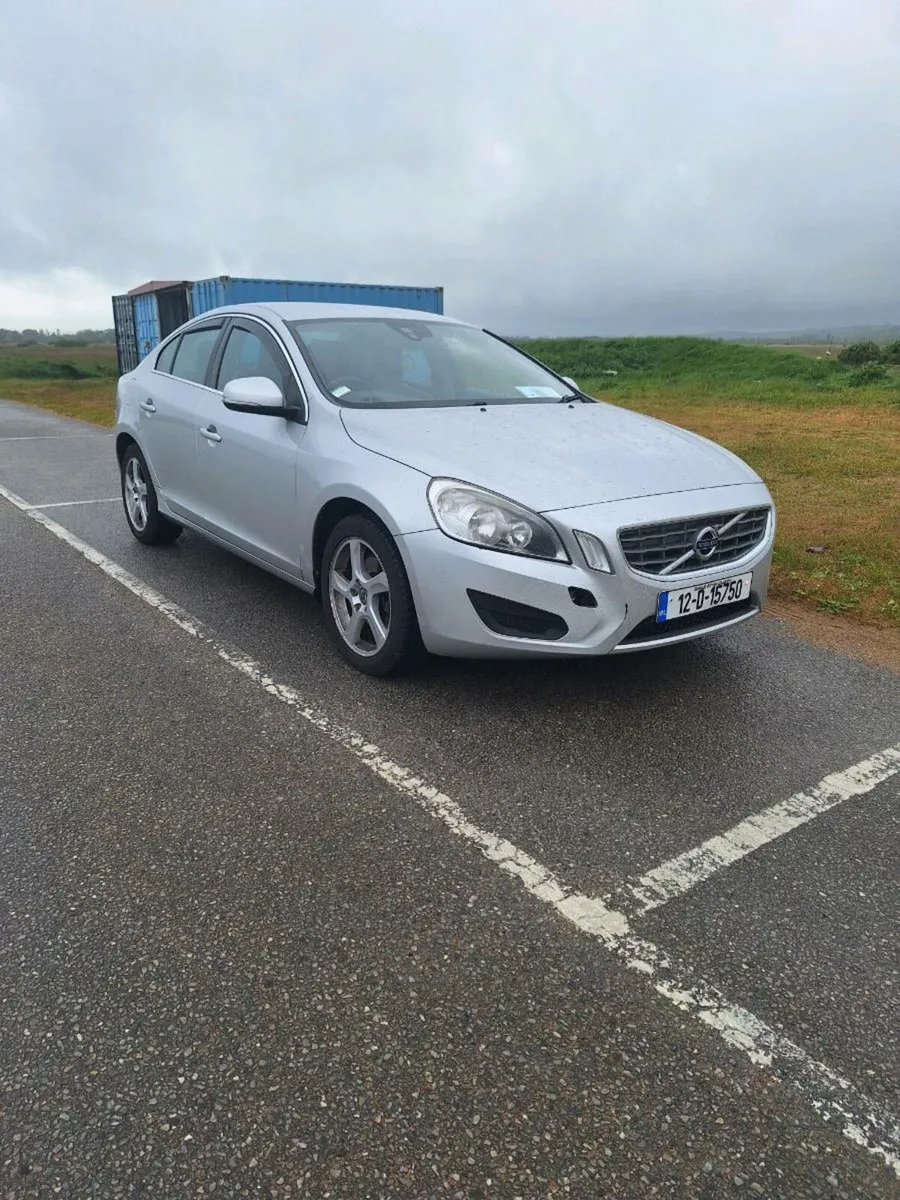 Volvo S60 2012 - Image 1