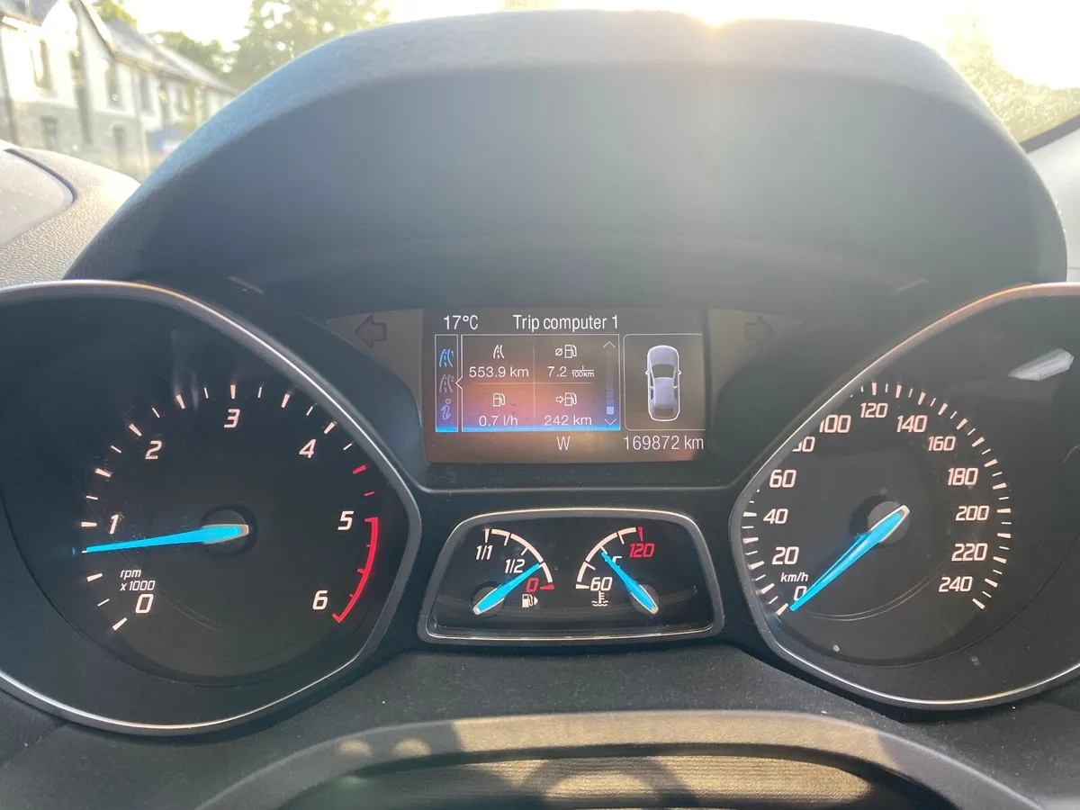 Ford Kuga 2016 - Image 2