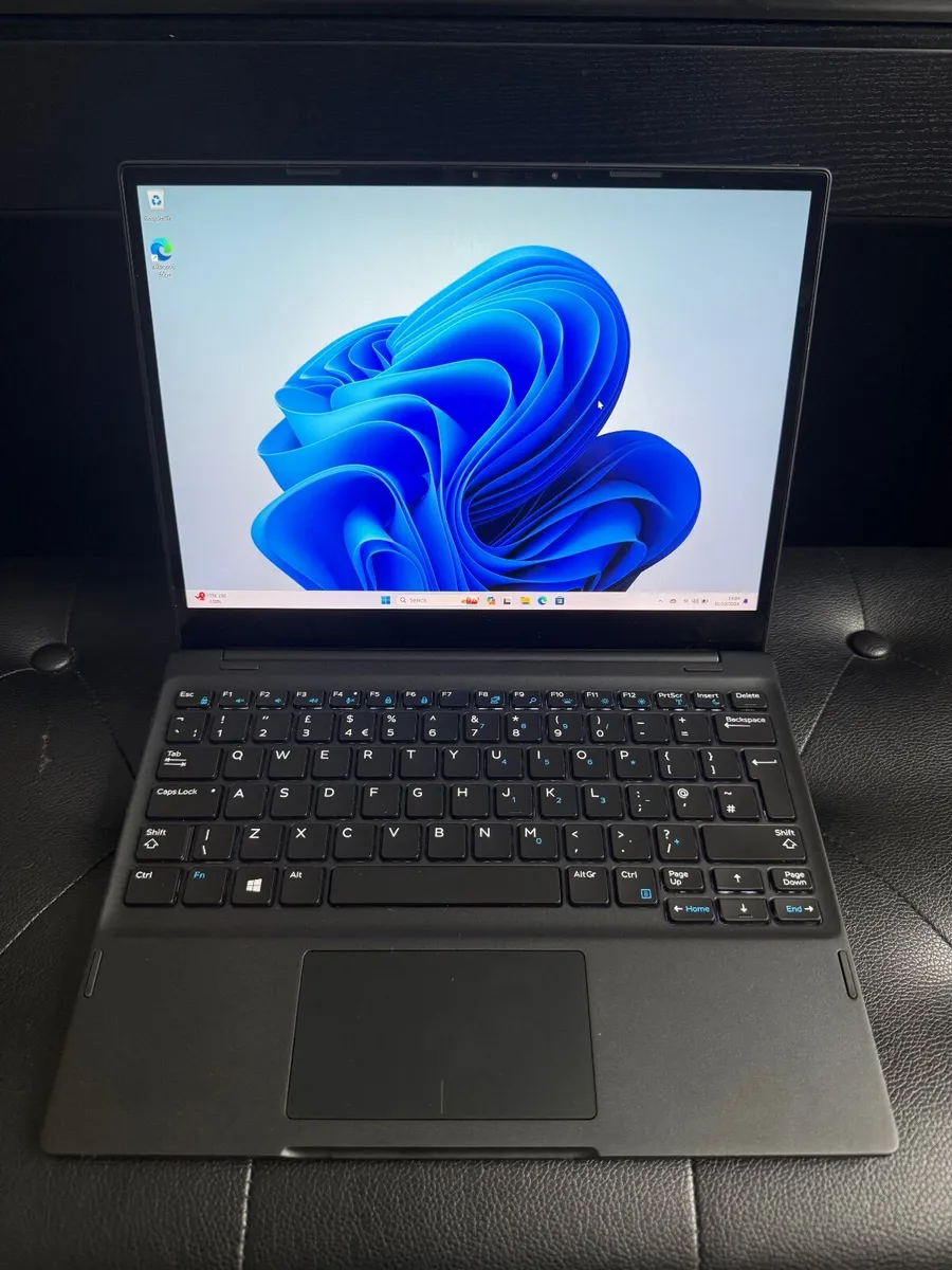 Dell Latitude 7285 Rugged 2in1 Laptop i5/8GB/128SS - Image 1