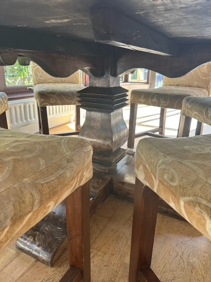 Table and 6 chairs - Image 2