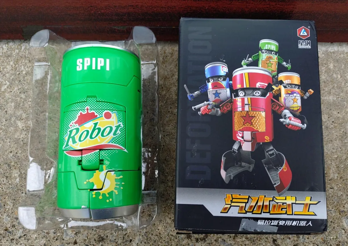 PLASTIC CAN TRANSFORMS INTO A ROBOT (NEW). - Image 1