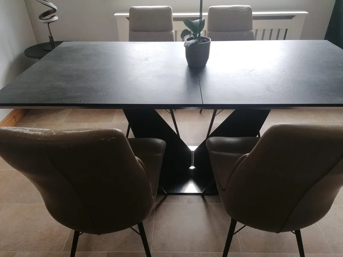 Table & Chairs - Image 2
