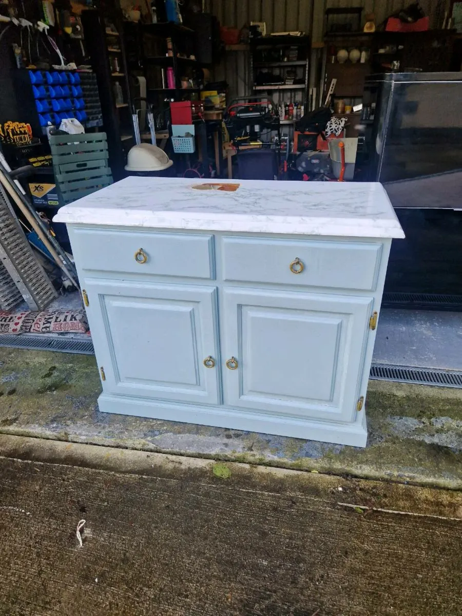 Fake display cabinet