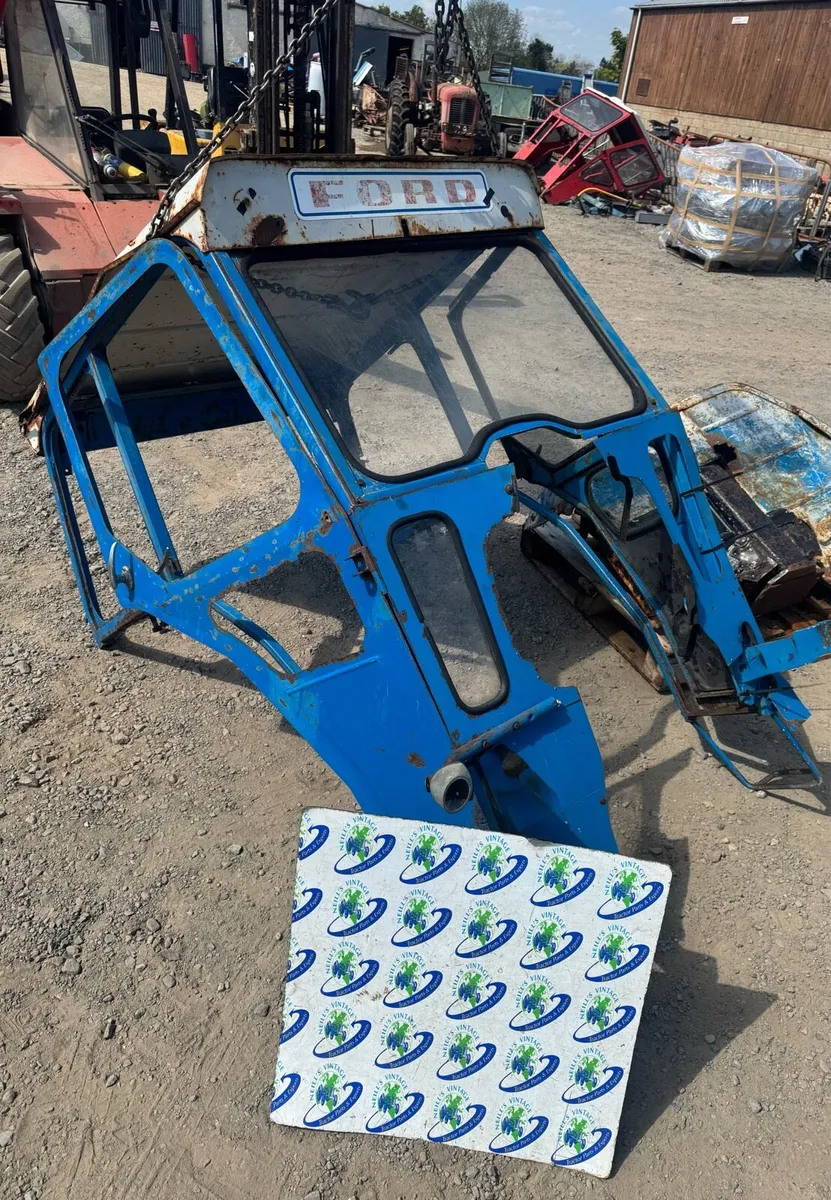 Ford 4000 Fieco Safety Cab - Image 3