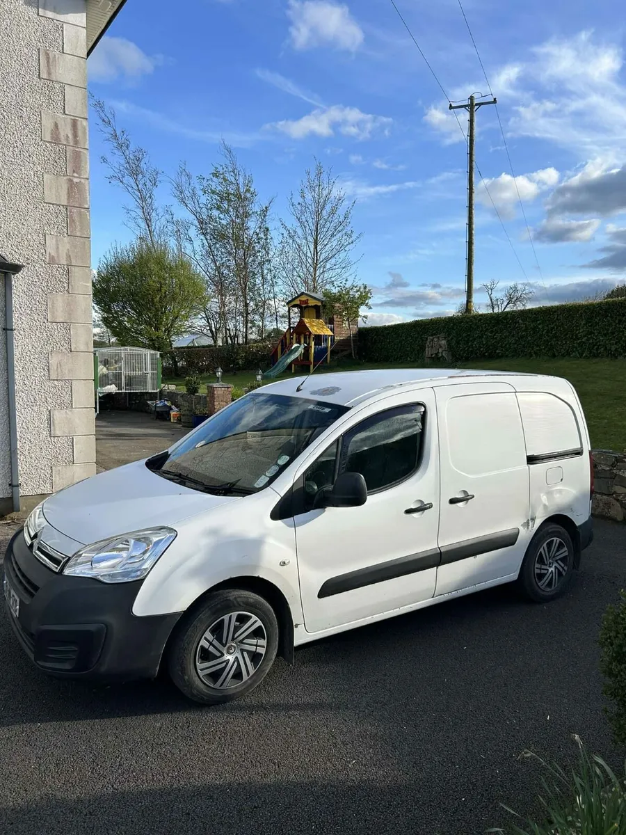 151 berlingo van - Image 2