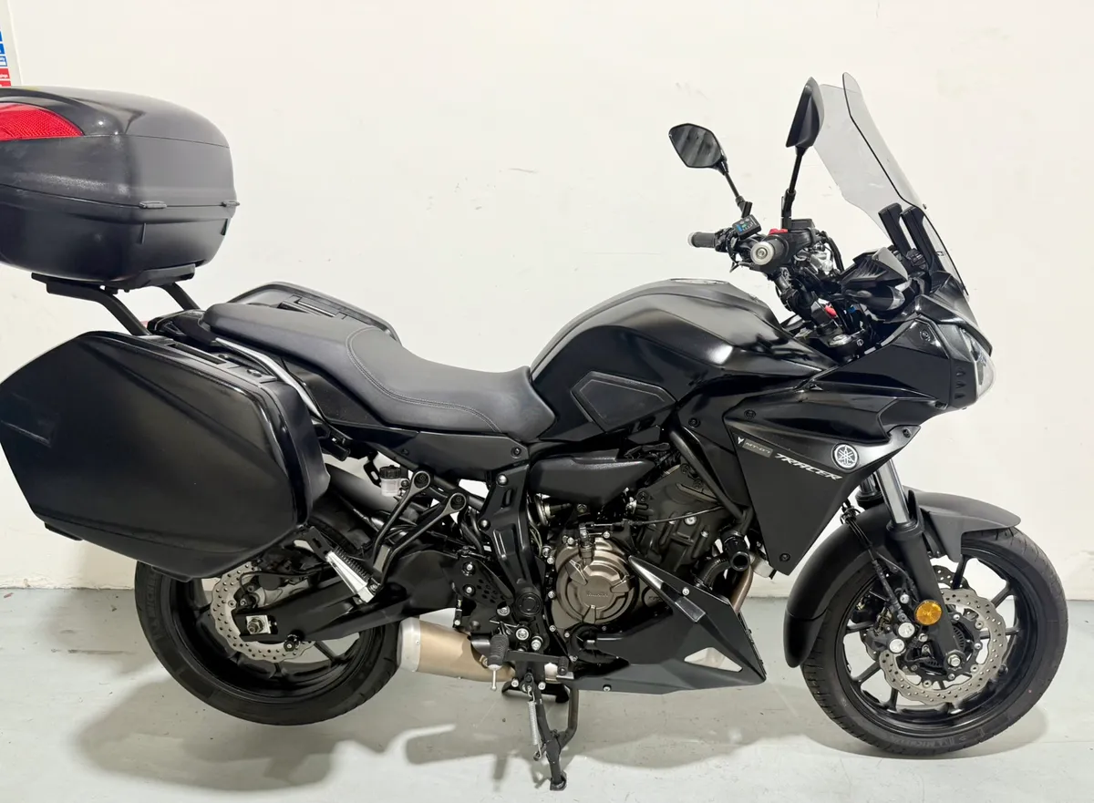 YAMAHA MT07 2017 BIKE IS AS NEW - Image 1