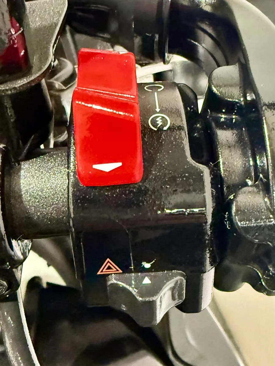 YAMAHA MT07 2017 BIKE IS AS NEW - Image 4