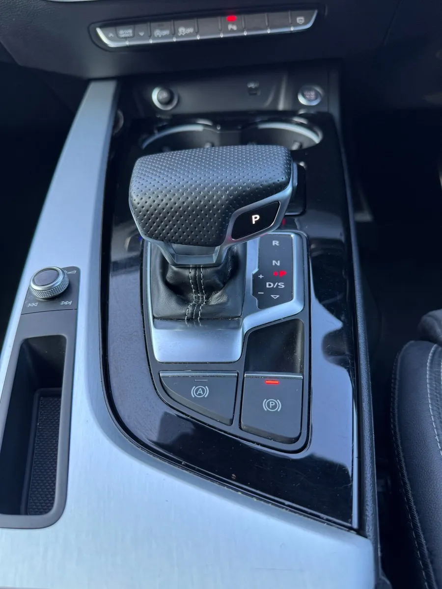 2022 Audi A4 S-Line 35TDI - Image 3
