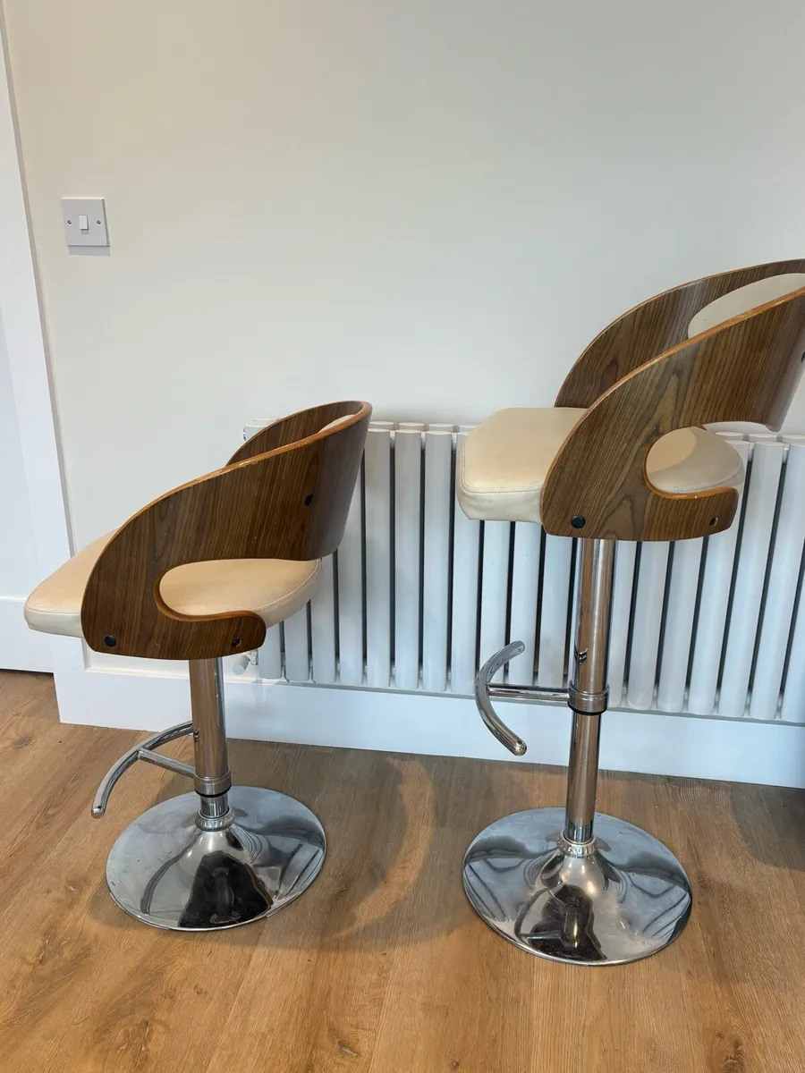 Bar stools - Image 2